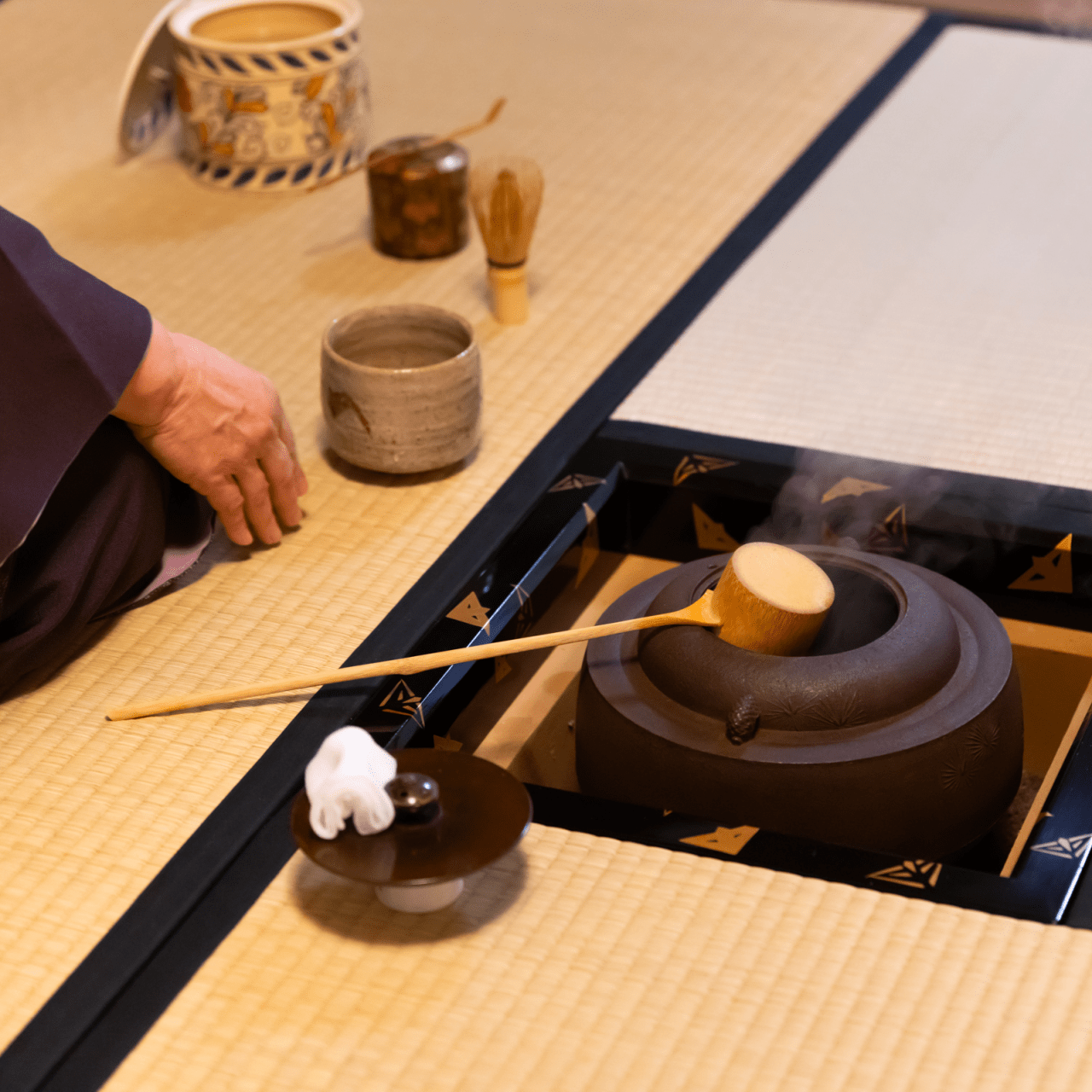 A Journey into the Serenity of Traditional Tea Ceremony/pr…