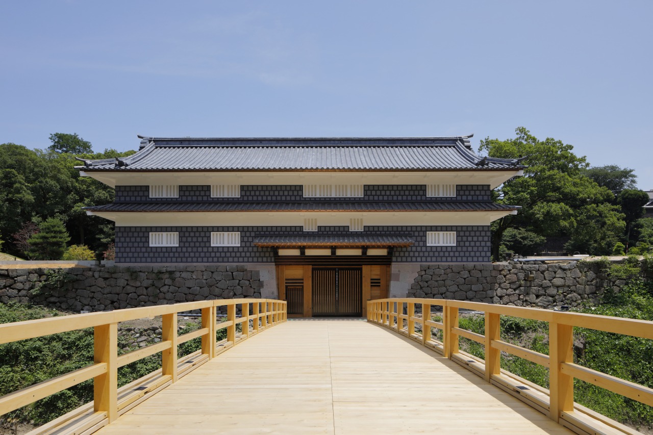 Nezumitamon Gate & Nezumitamon Bridge